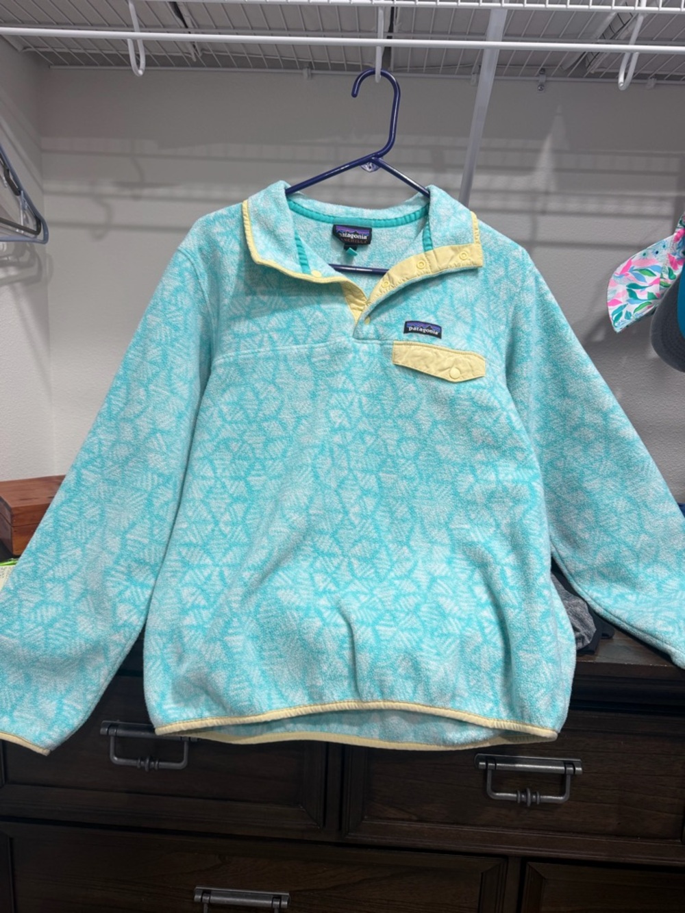 Patagonia Synchilla Snap T Aqua Patterned Pullover Fleece with Yellow Accents